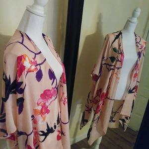 🔥🔥Floral Pink Kimono 💅🏾💅🏾
